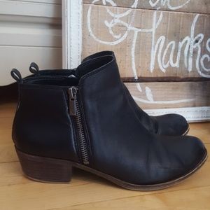 Lucky ankle boots